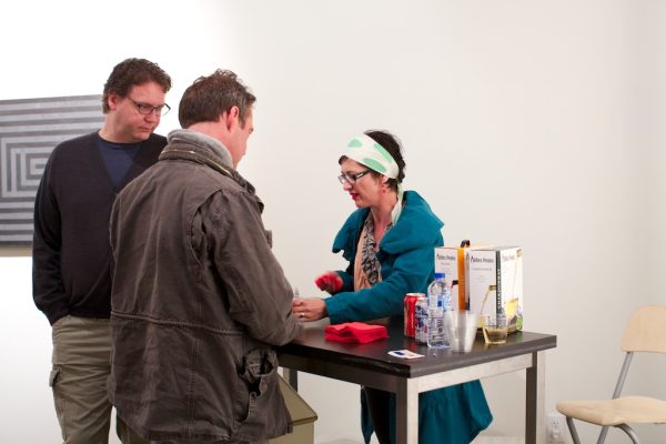 art-gallery-wine-beer-bar-party